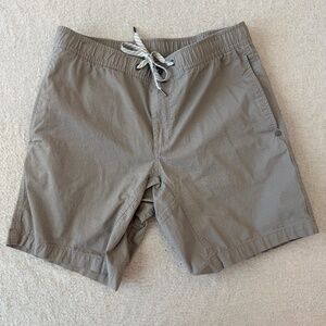 Vuori Ripstop shorts size medium